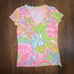 Lily Pulitzer T-Shirt Sz XS Michele Top Lovers Coral Octopus Print Reef V-Neck